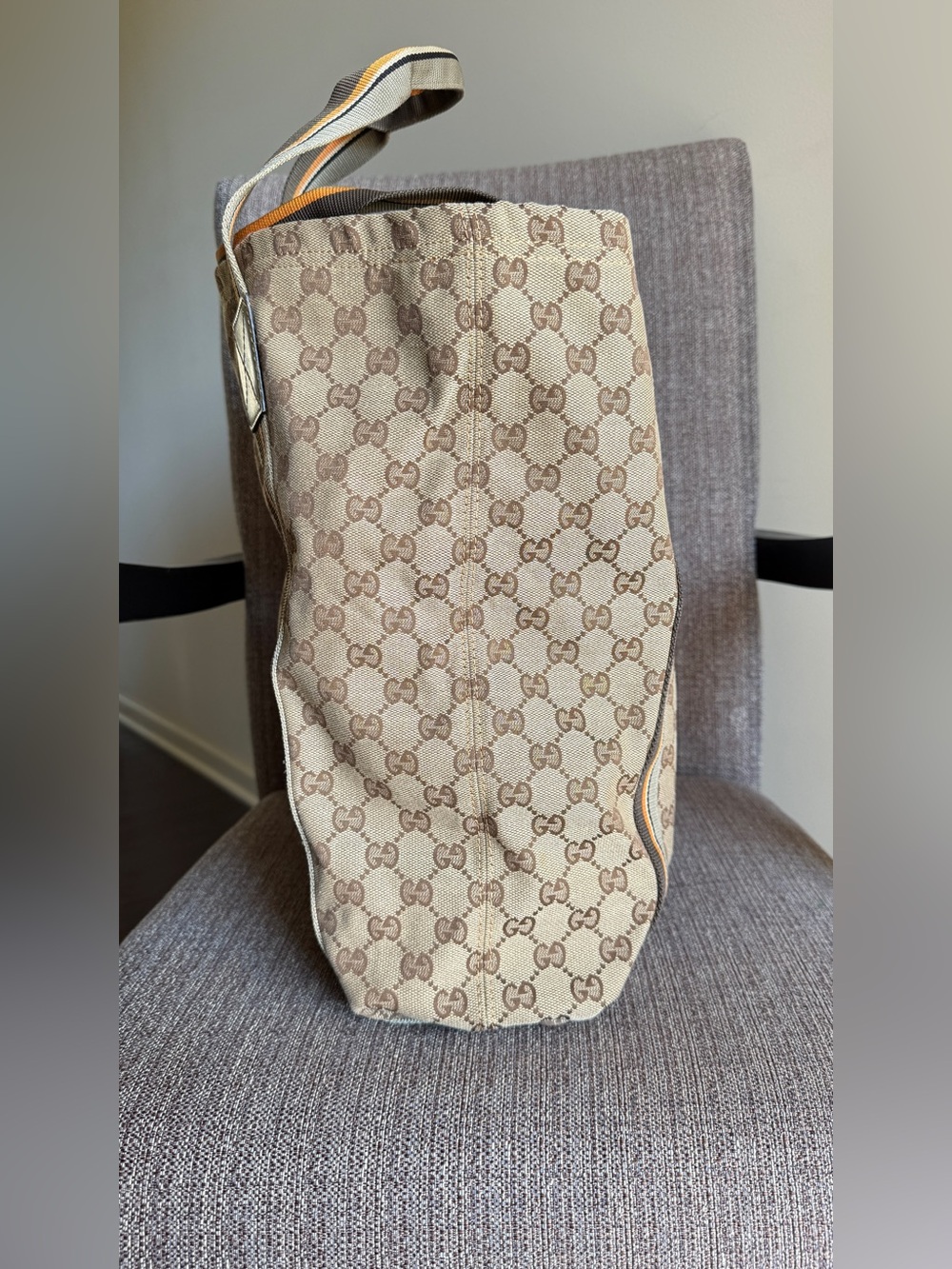 Authentic Gucci Shopping Tote Bag - Picture 9 of 15